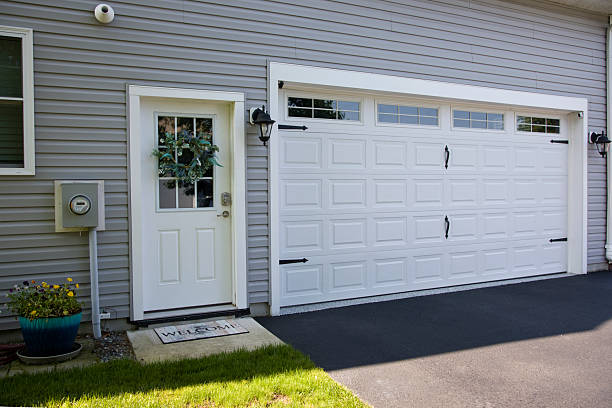 24/7 Emergency Garage Door Panel Replacement experts in Salem, VA